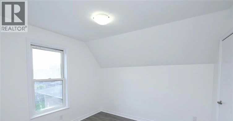 26 Fairview Avenue, Hamilton, ON, L8L 7B4 - 21