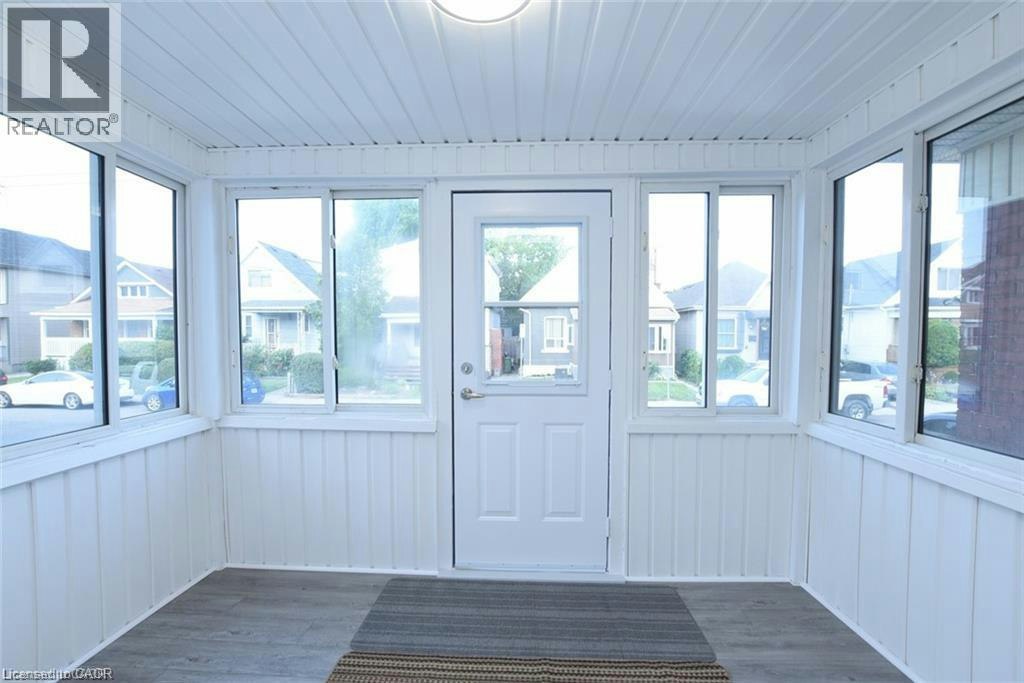 26 Fairview Avenue, Hamilton, ON, L8L 7B4 - 3