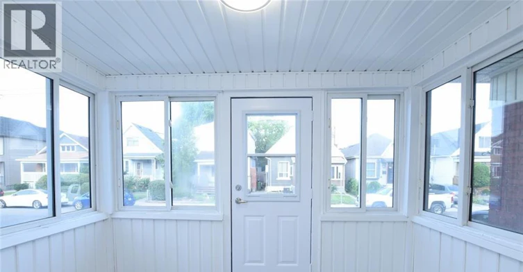 26 Fairview Avenue, Hamilton, ON, L8L 7B4 - 3
