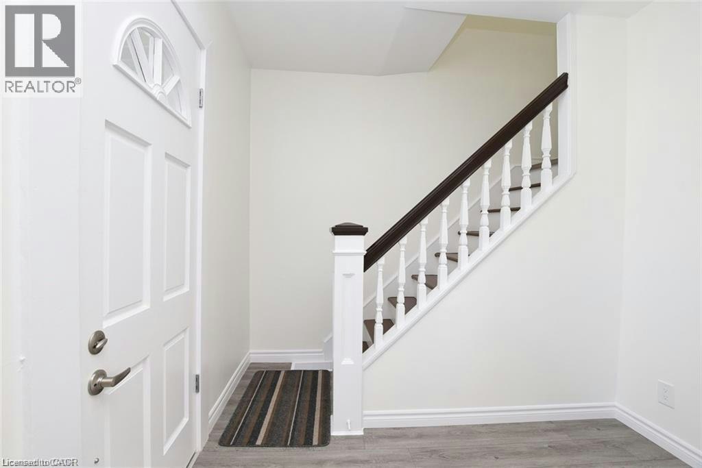 26 Fairview Avenue, Hamilton, ON, L8L 7B4 - 6