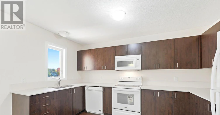 1357 Michael Circle, London, ON, N5V 0B8 - 12