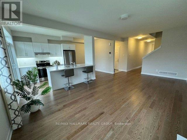 521 Galanthus Walk, Ottawa, ON, K2W 0N3 - 5