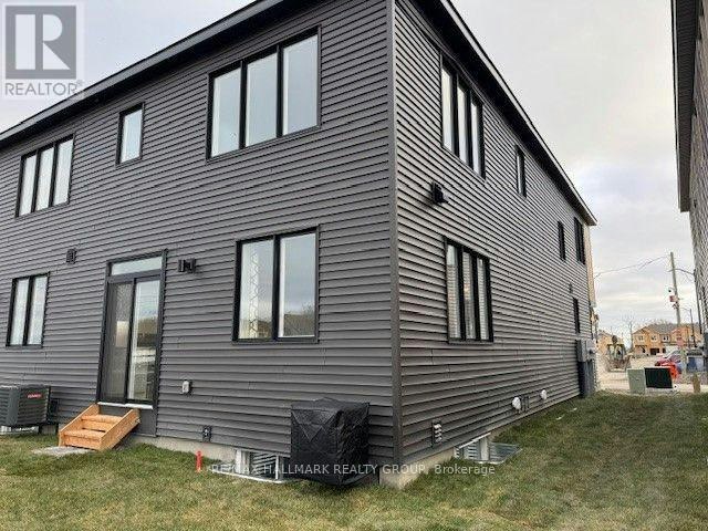521 Galanthus Walk, Ottawa, ON, K2W 0N3 - 3