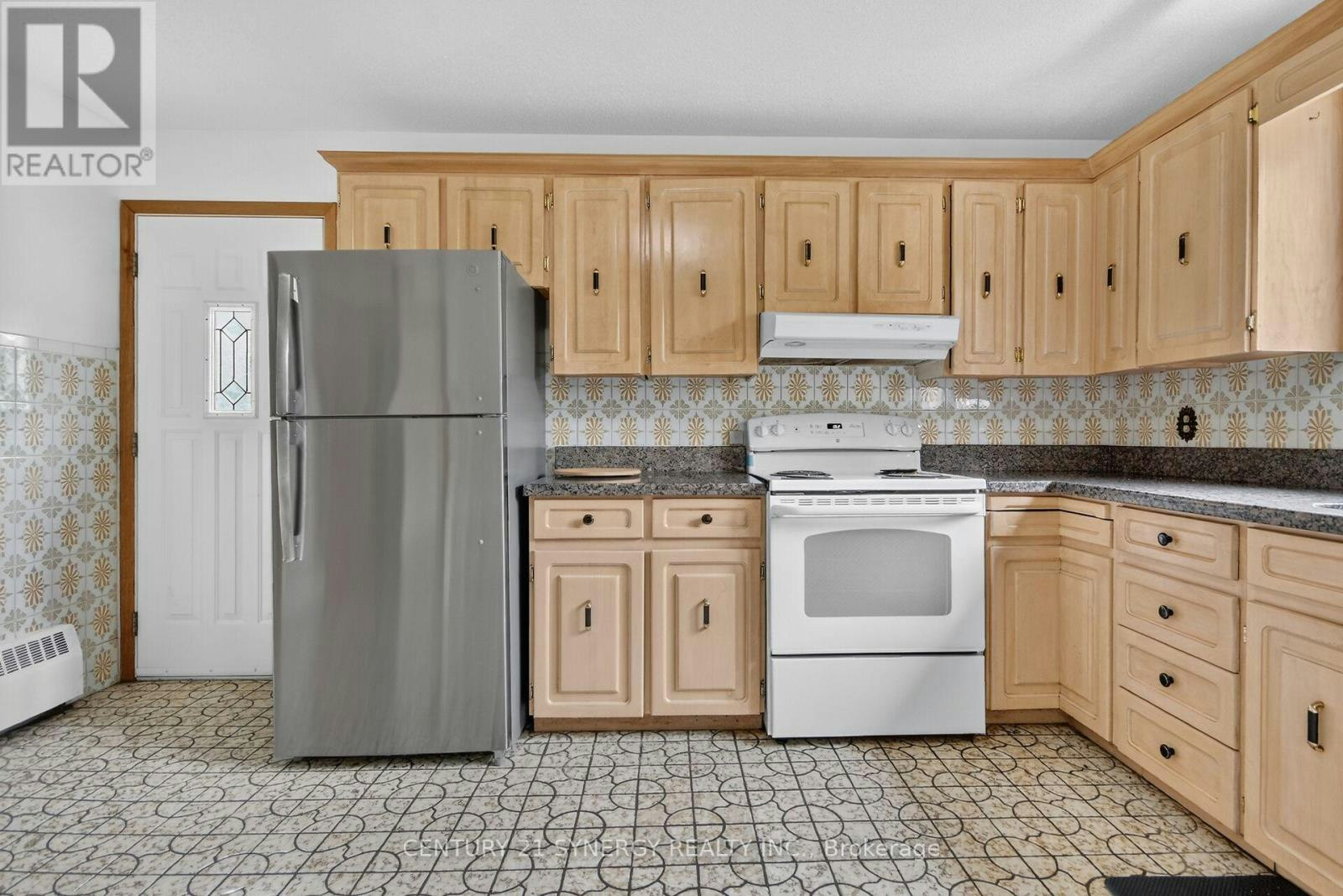 974 Greenbriar Avenue, Ottawa, ON, K2C 0J7 - 11