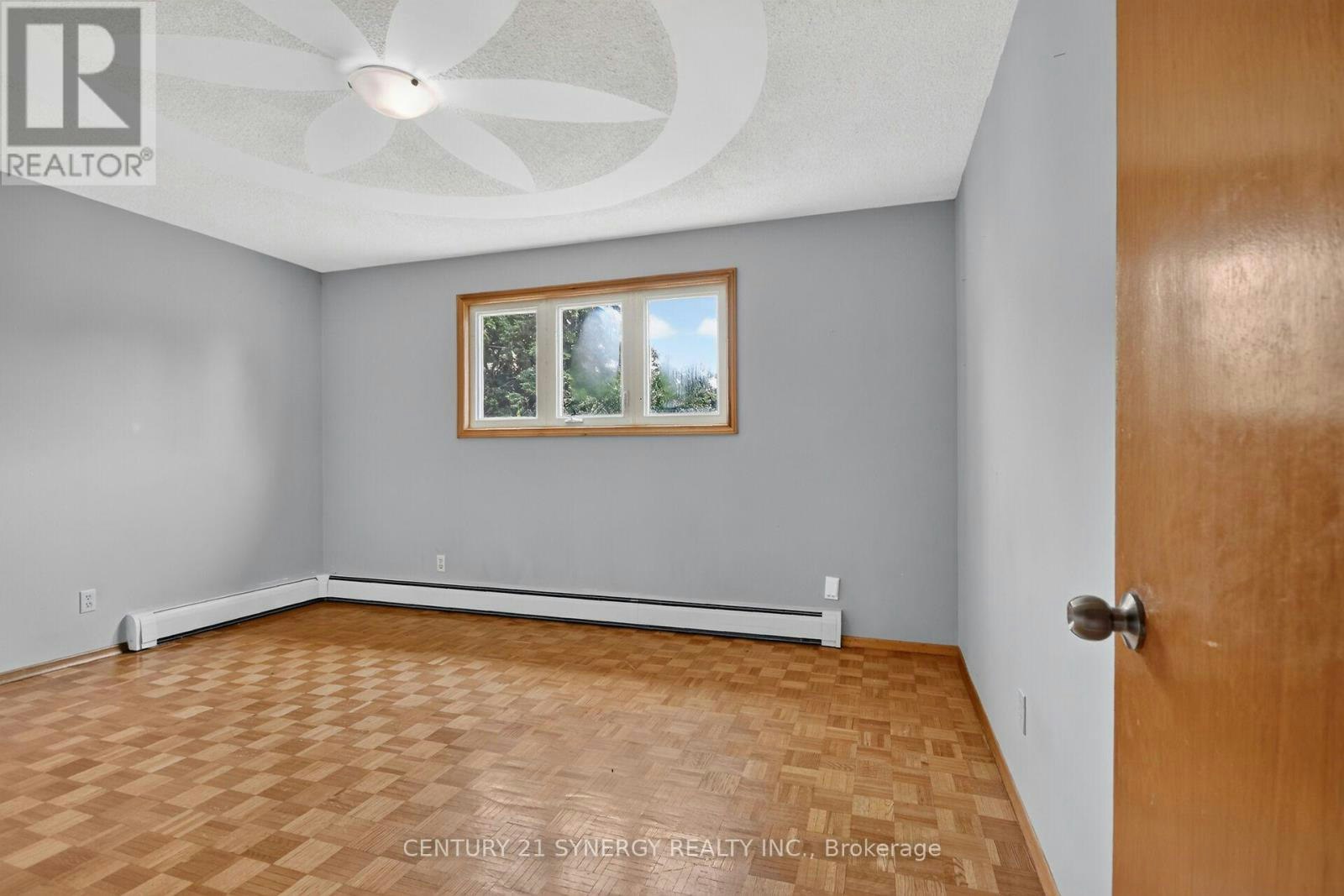 974 Greenbriar Avenue, Ottawa, ON, K2C 0J7 - 16