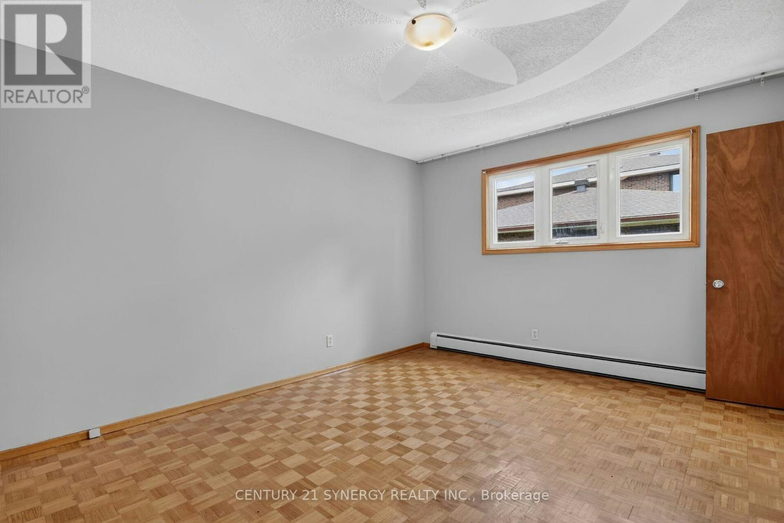 974 Greenbriar Avenue, Ottawa, ON, K2C 0J7 - 12