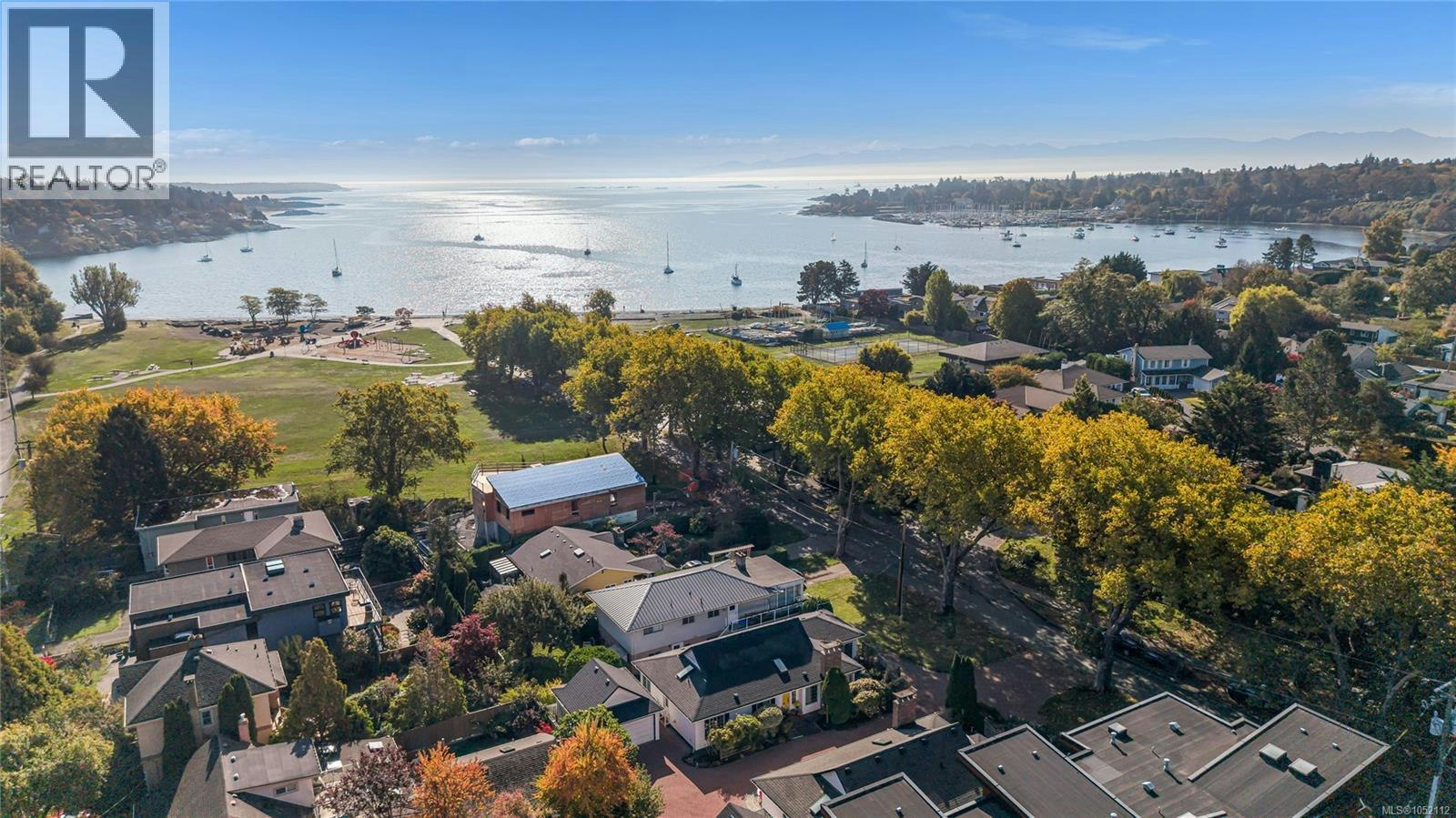 2594 Sinclair Road, Saanich, BC, V8N 1B9
