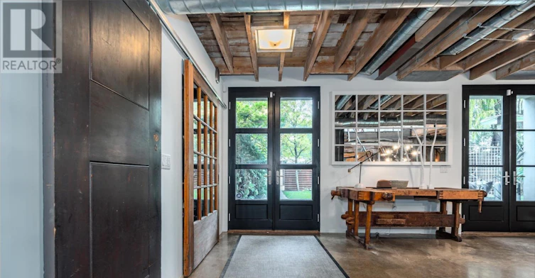 9 Peyton Lane, Toronto, ON, M4M 3R3 - 16