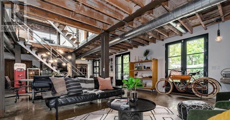 9 Peyton Lane, Toronto, ON, M4M 3R3