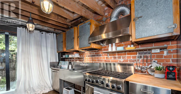 9 Peyton Lane, Toronto, ON, M4M 3R3 - 22