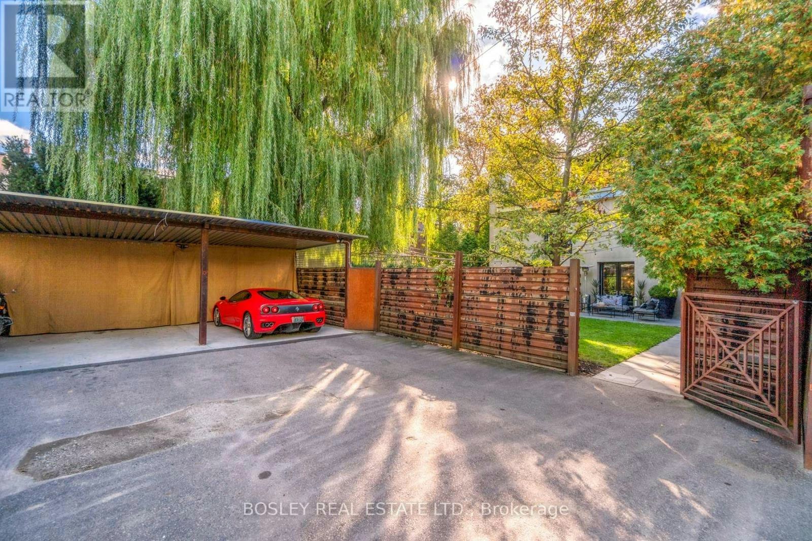 9 Peyton Lane, Toronto, ON, M4M 3R3 - 12