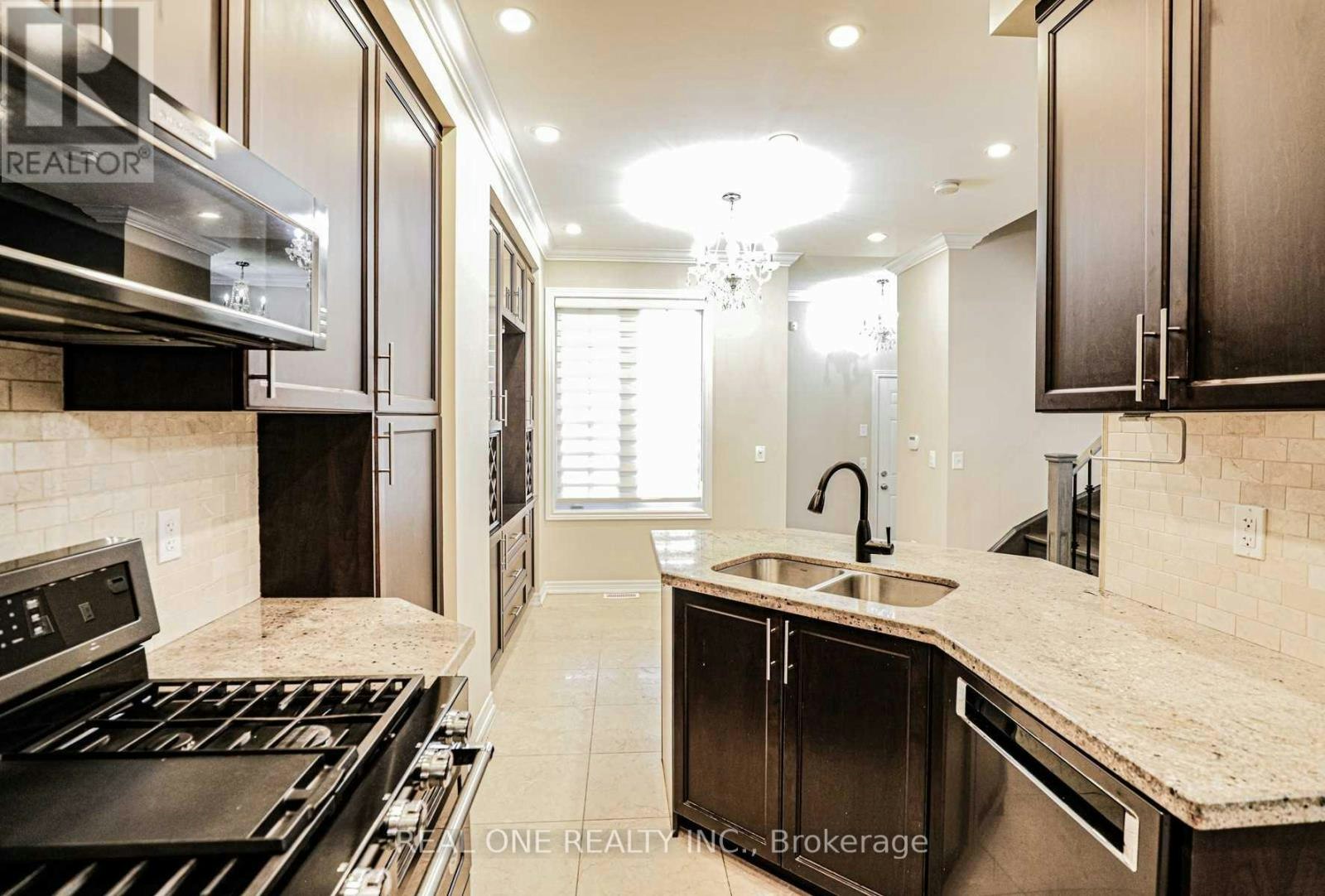 29 Poetry Drive, Vaughan, ON, L4H 3P8 - 2