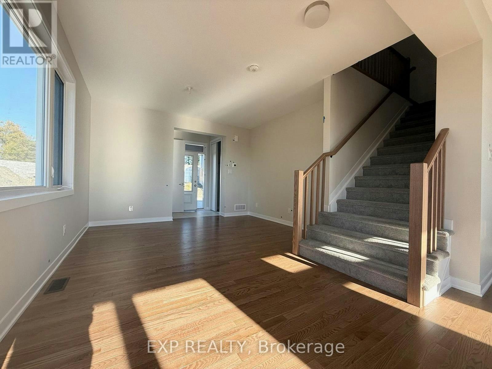 373 Falsetto Street, Ottawa, ON, K1W 0S6 - 10