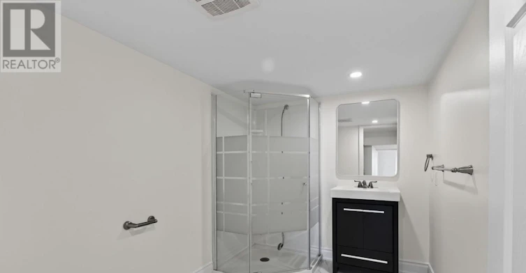 LOWER-371 Howland Avenue, Toronto, ON, M5R 3C1 - 15