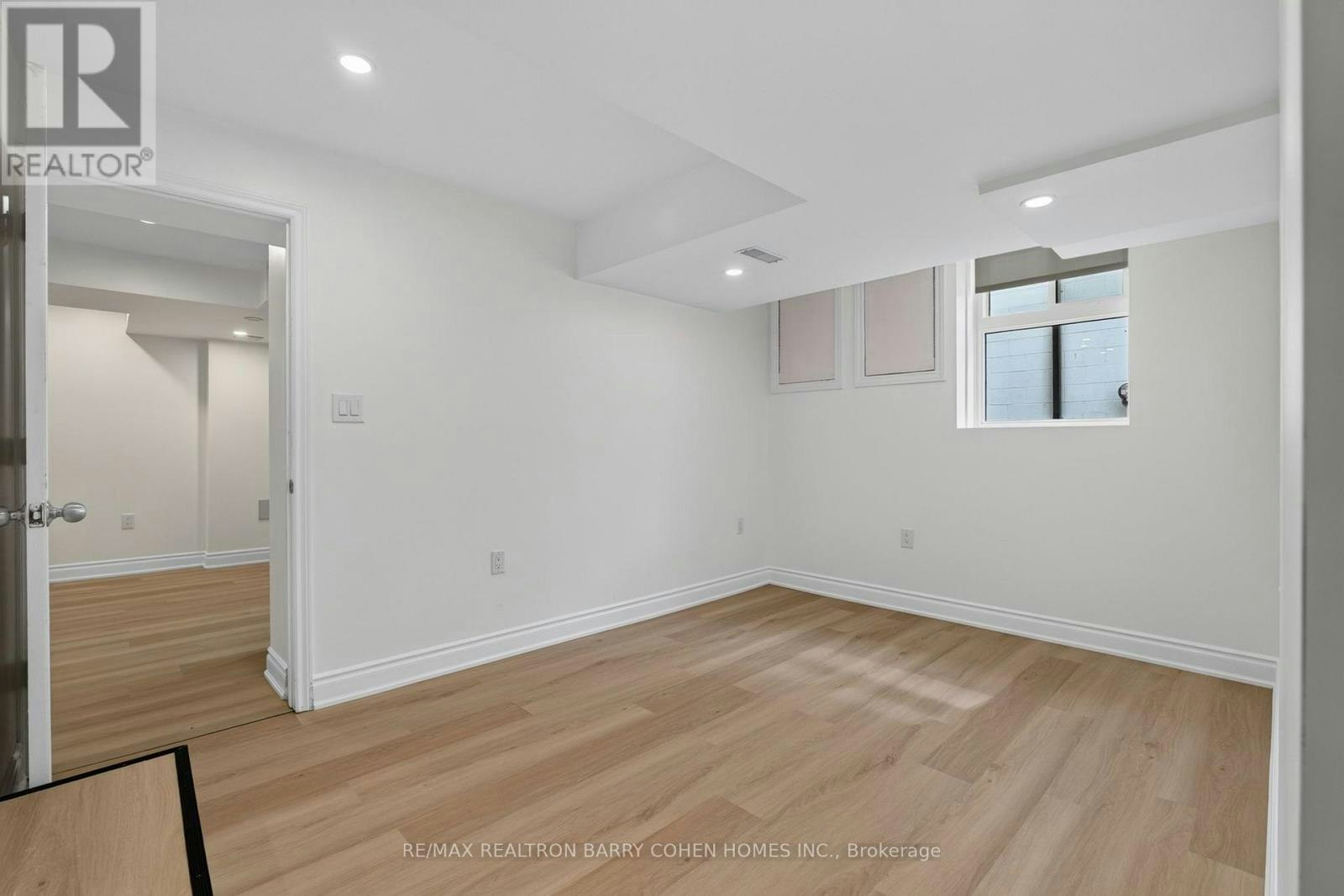 LOWER-371 Howland Avenue, Toronto, ON, M5R 3C1 - 14
