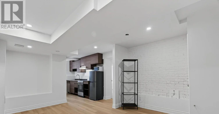 LOWER-371 Howland Avenue, Toronto, ON, M5R 3C1 - 6