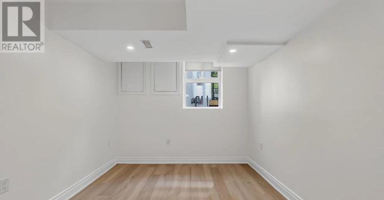 LOWER-371 Howland Avenue, Toronto, ON, M5R 3C1 - 10