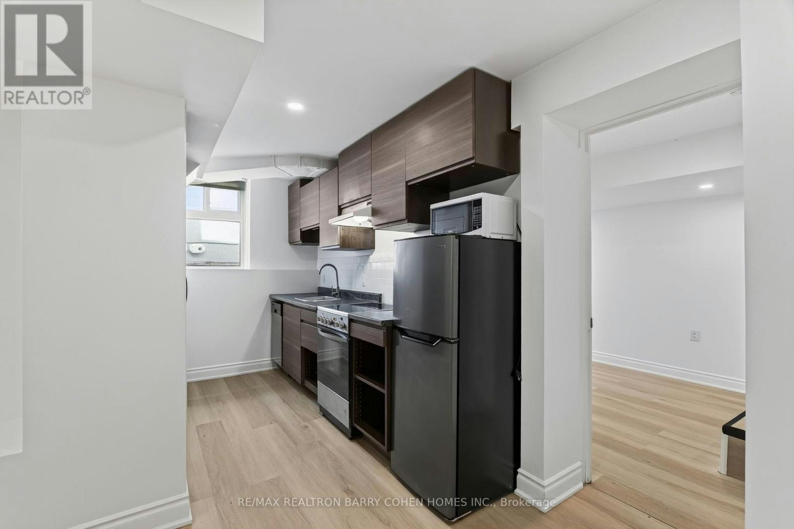 LOWER-371 Howland Avenue, Toronto, ON, M5R 3C1 - 7