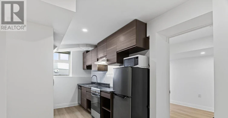LOWER-371 Howland Avenue, Toronto, ON, M5R 3C1 - 7