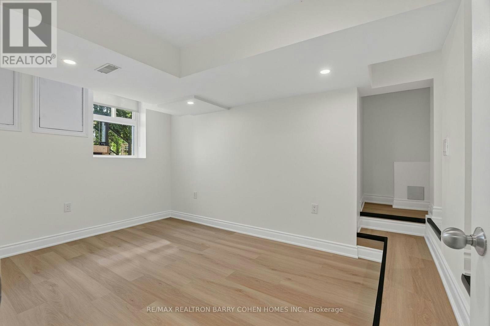 LOWER-371 Howland Avenue, Toronto, ON, M5R 3C1 - 11