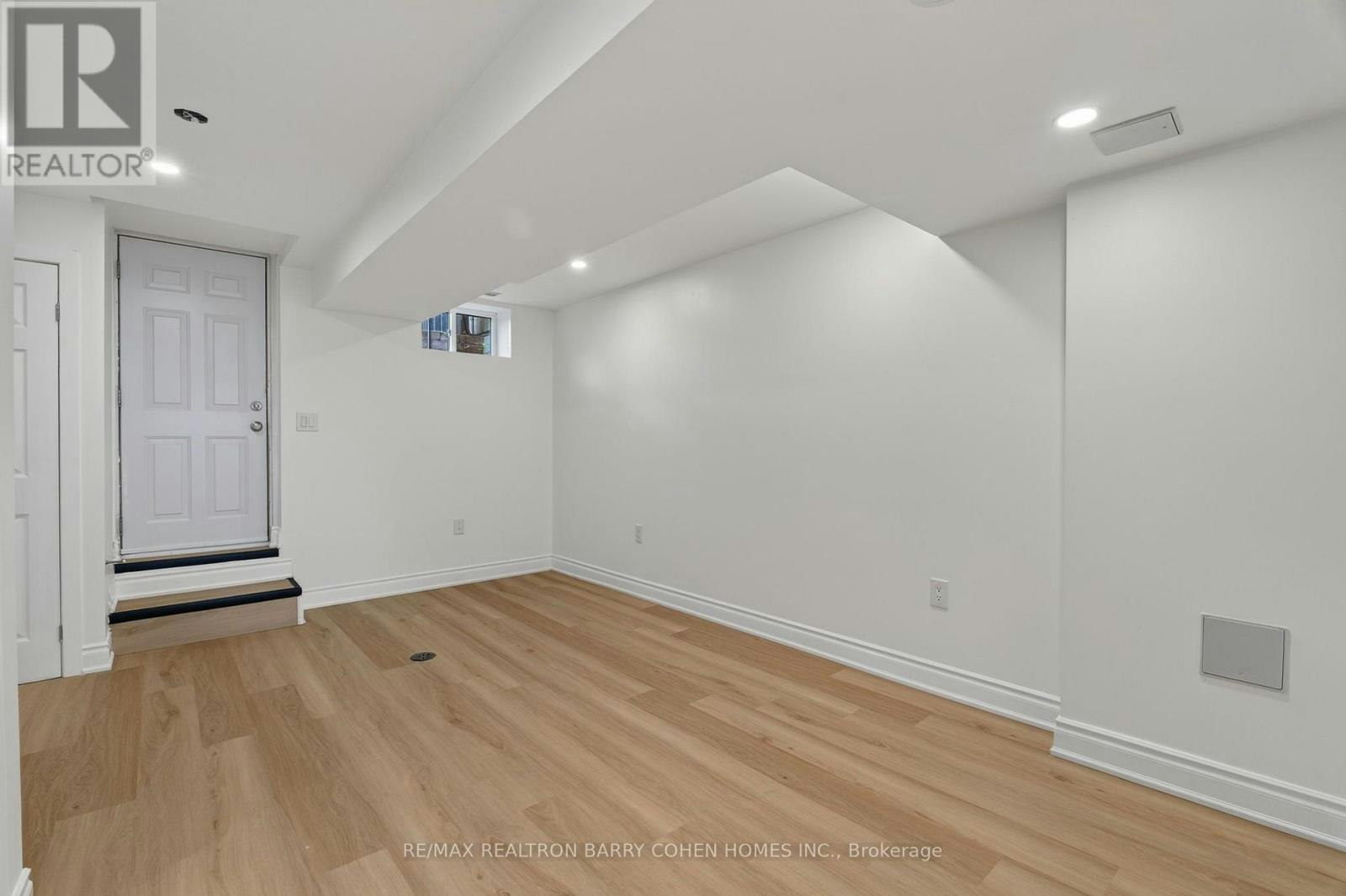 LOWER-371 Howland Avenue, Toronto, ON, M5R 3C1 - 3