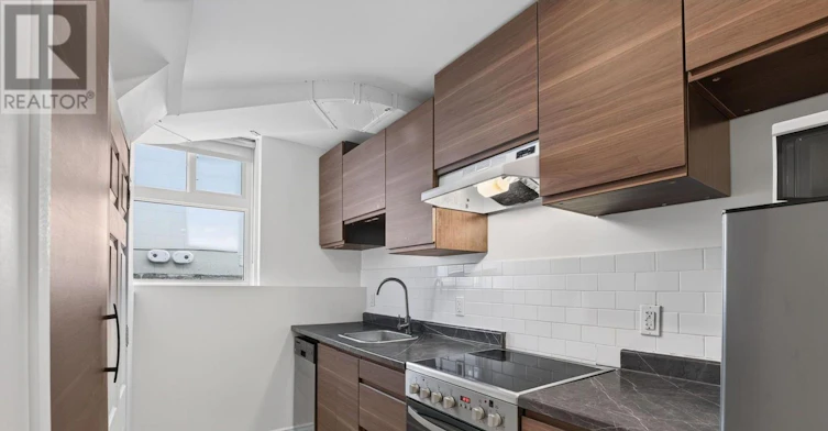 LOWER-371 Howland Avenue, Toronto, ON, M5R 3C1 - 9