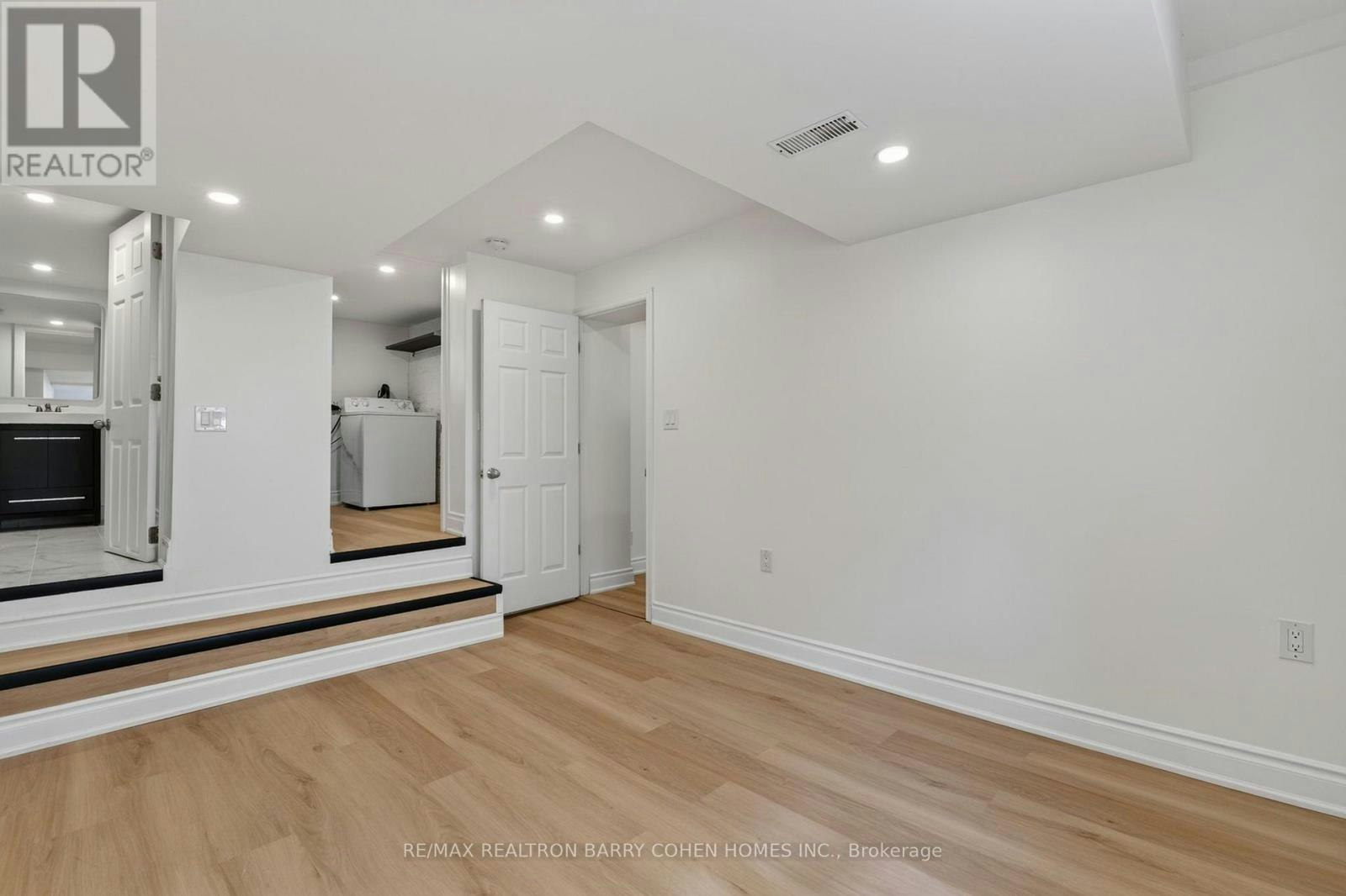 LOWER-371 Howland Avenue, Toronto, ON, M5R 3C1 - 13