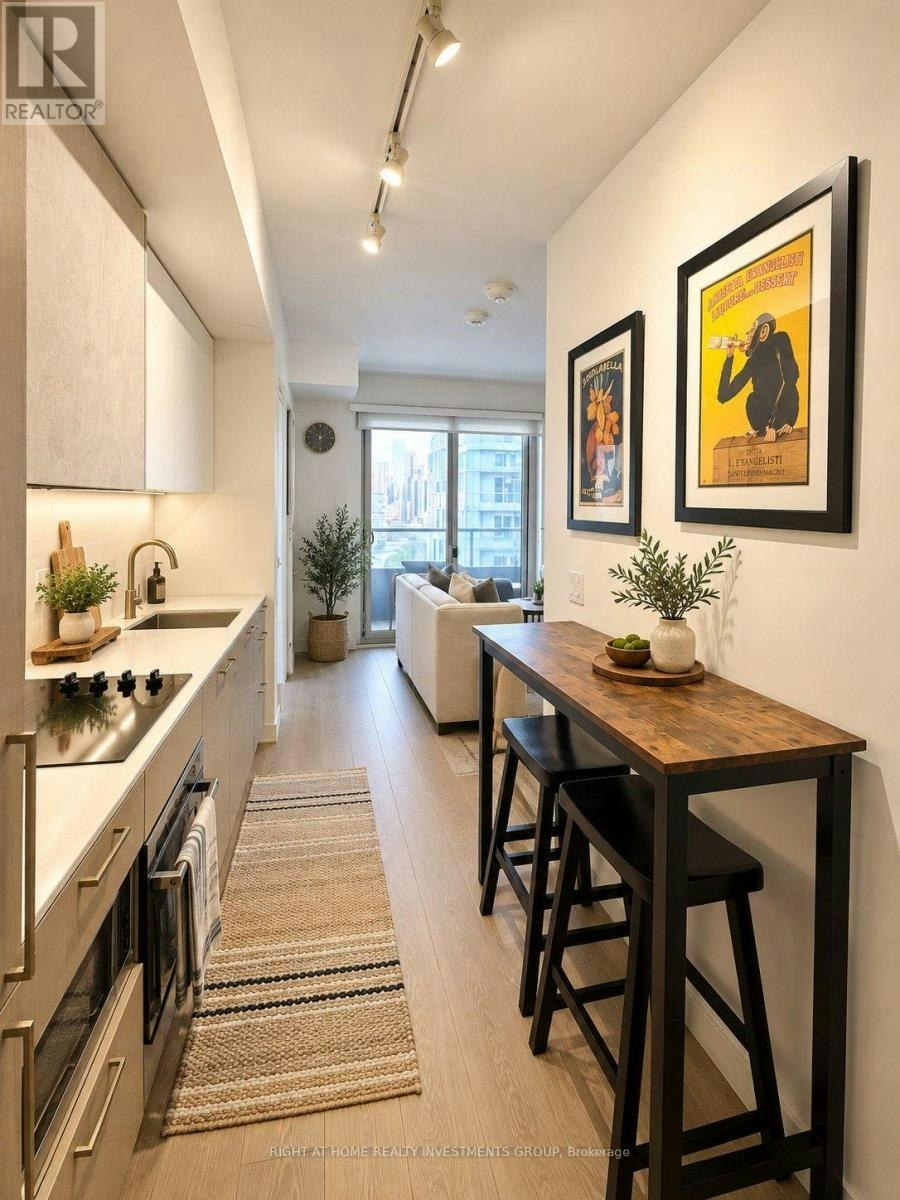 1919-19 Western Battery Road, Toronto, ON, M6K 0E3 - 8