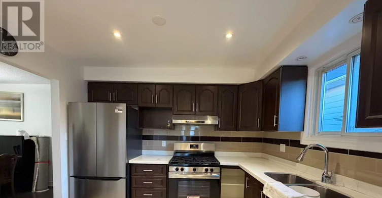 MAIN LEVEL-4 Lawnmere Crescent, Toronto, ON, M1S 2T2 - 5