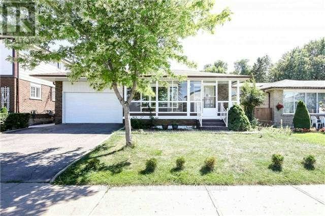 MAIN LEVEL-4 Lawnmere Crescent, Toronto, ON, M1S 2T2 - 2