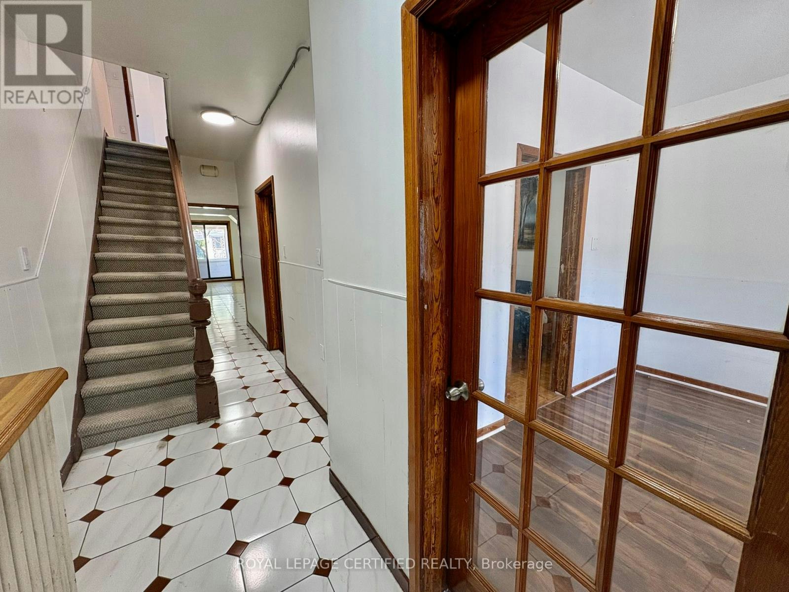 36 Mitchell Avenue, Toronto, ON, M6J 1B9 - 4