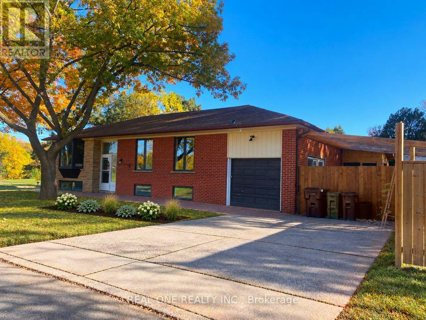 149 Bishop Avenue, Toronto, ON, M2M 1Z7
