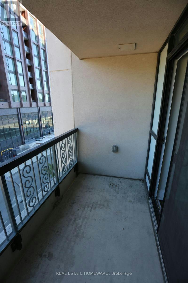 407-1 Old Mill Drive, Toronto, ON, M6S 0A1 - 14