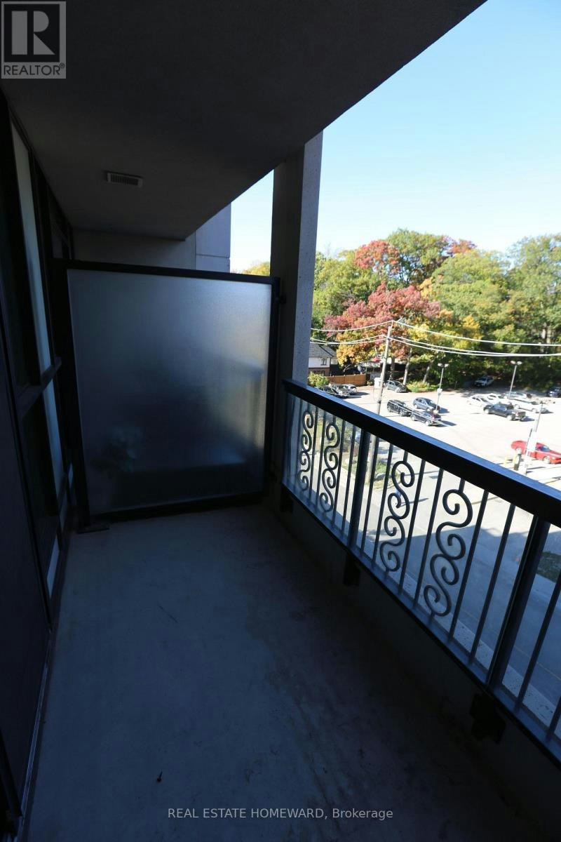 407-1 Old Mill Drive, Toronto, ON, M6S 0A1 - 15