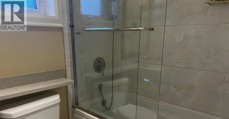 E 51th Avenue, Vancouver, BC, V5X 1B9 - 4