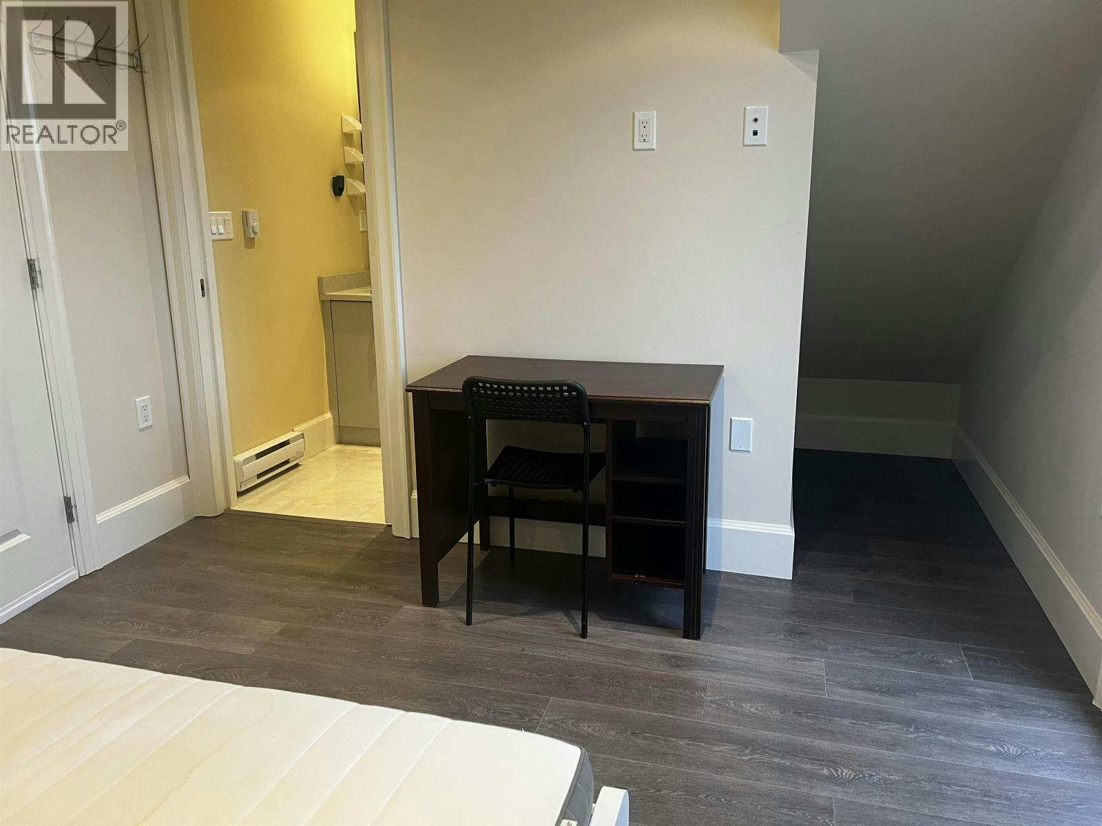  E 51th Avenue, Vancouver, BC, V5X 1B9 - 5