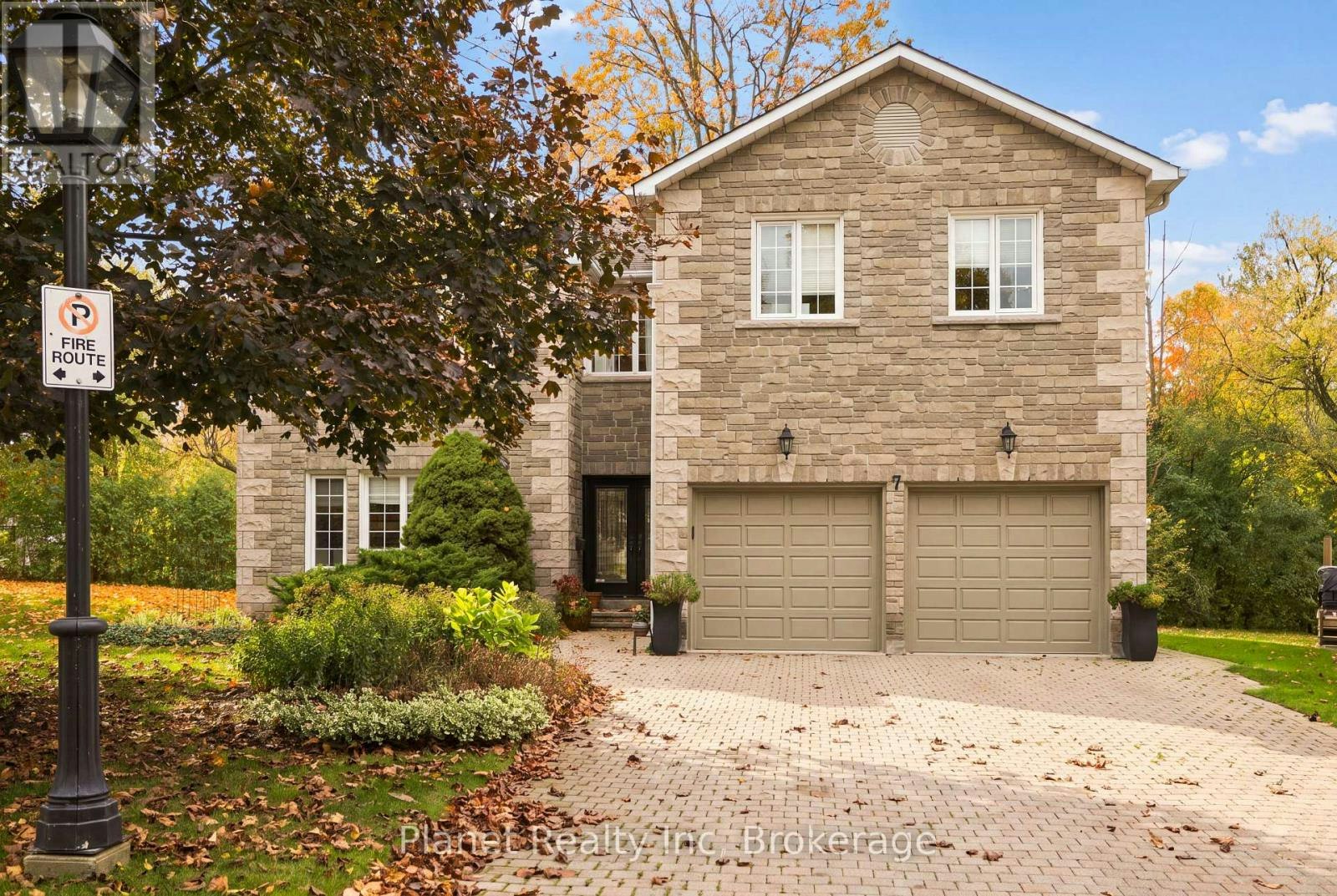 7-25 Manor Park Crescent, Guelph, ON, N1G 1A2