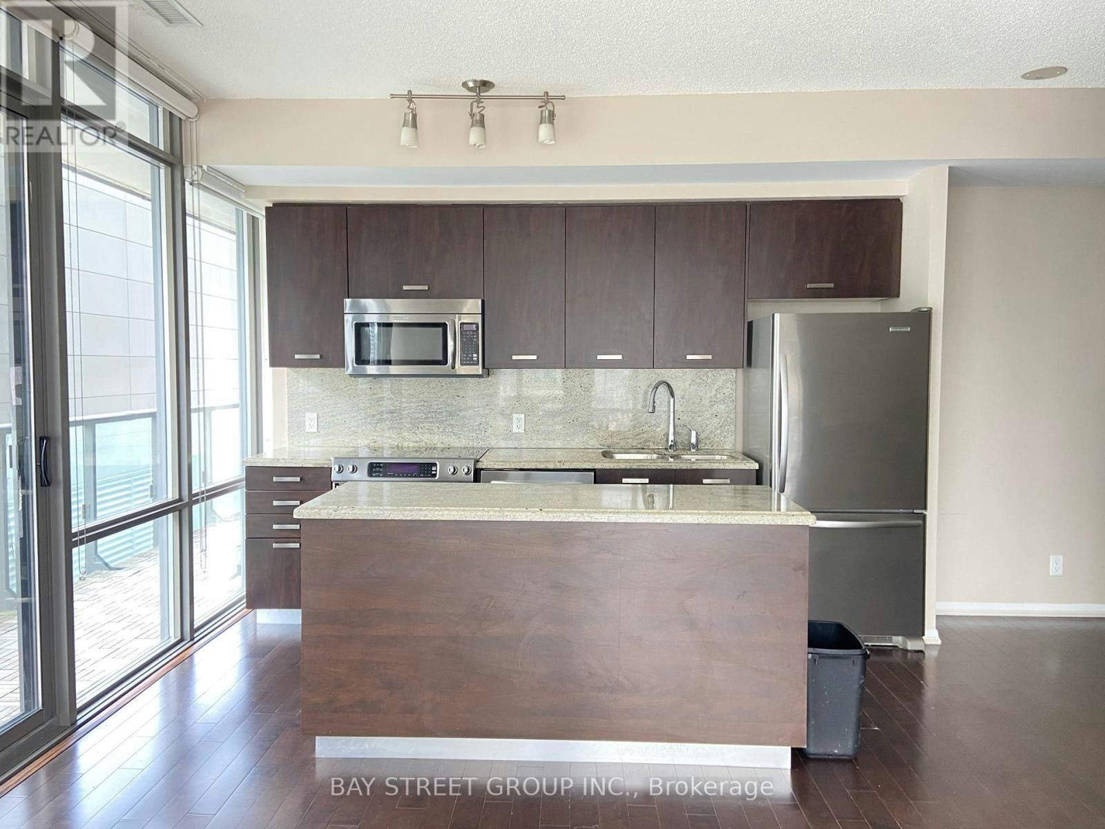 1410-832 Bay Street, Toronto, ON, M5S 1Z6 - 3