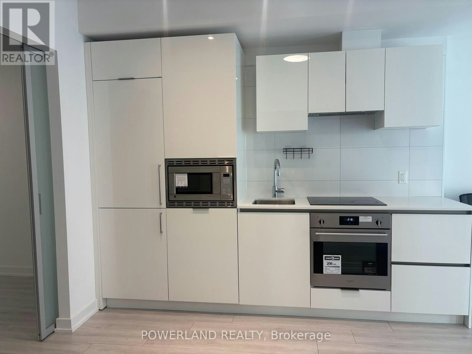 521-121 St Patrick Street, Toronto, ON, M5T 3C1 - 5
