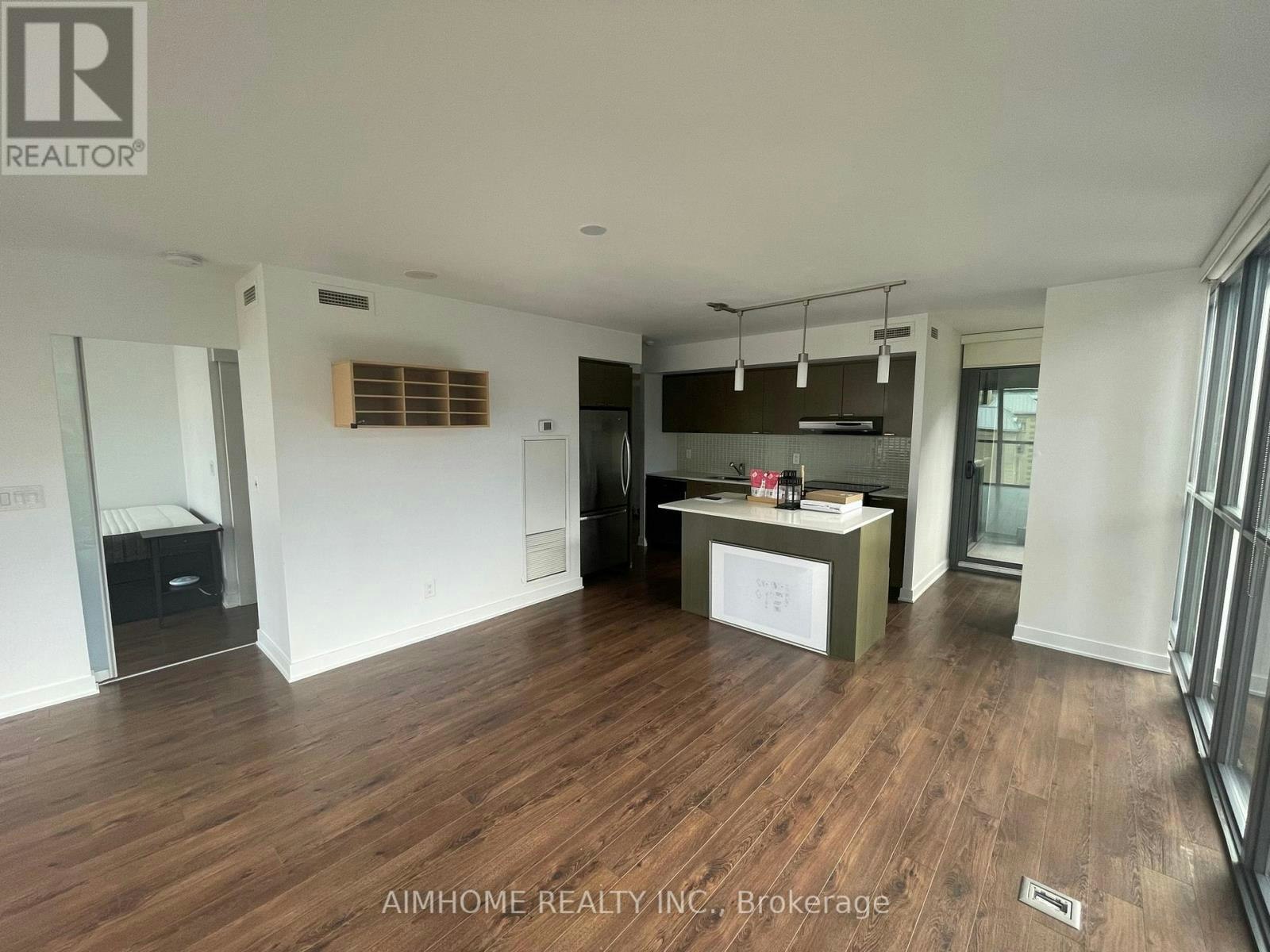 803-110 Charles Street E, Toronto, ON, M4Y 1T5 - 3