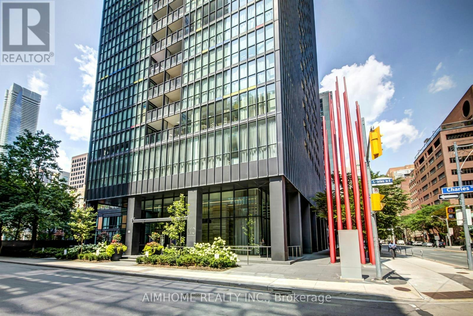 803-110 Charles Street E, Toronto, ON, M4Y 1T5 - 2