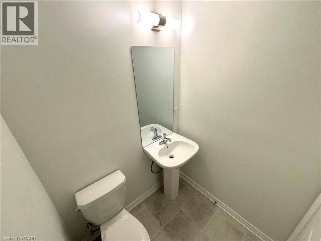 8 Elite Crescent, Cayuga, ON, N3W 0L1 - 5