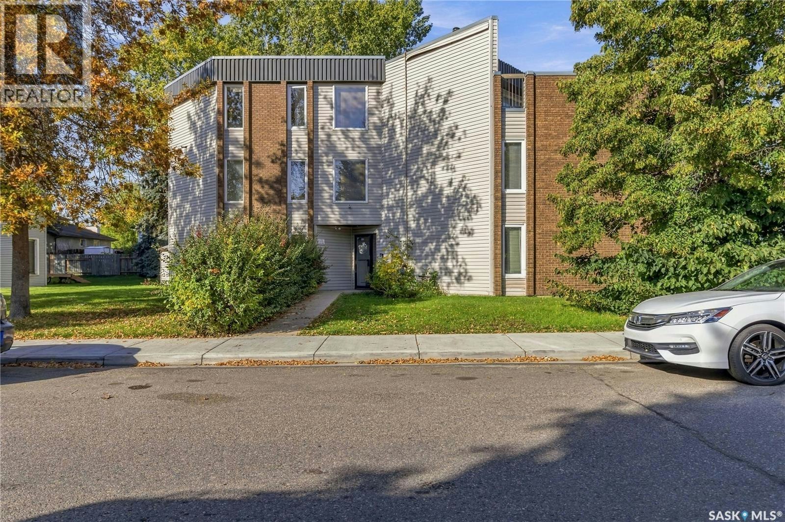 303-302 Tait Crescent, Saskatoon, SK, S7H 5L2