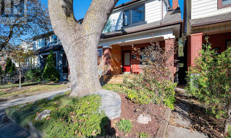 213 Boon Avenue
