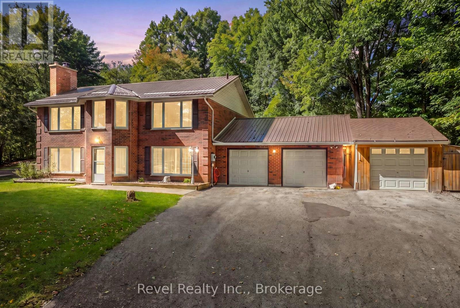18 Bessie Avenue S, Galway-Cavendish and Harvey, ON, K0M 1A0