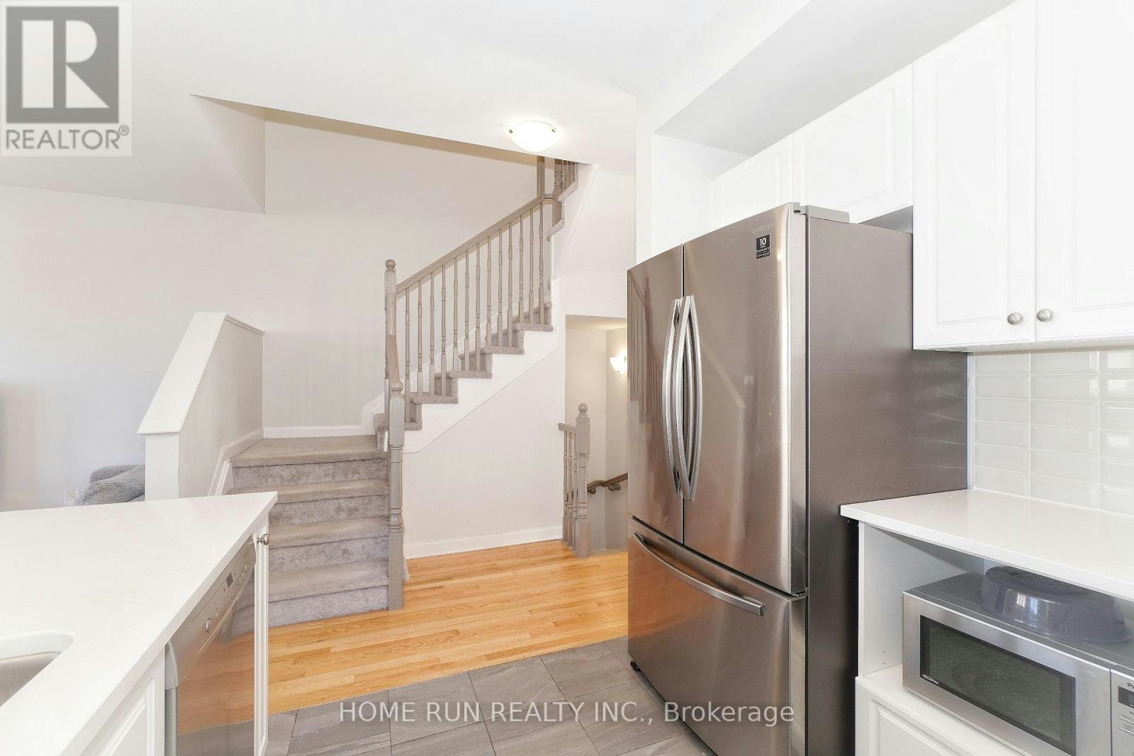 211 Clonrush Way, Ottawa, ON, K2T 0P7 - 8