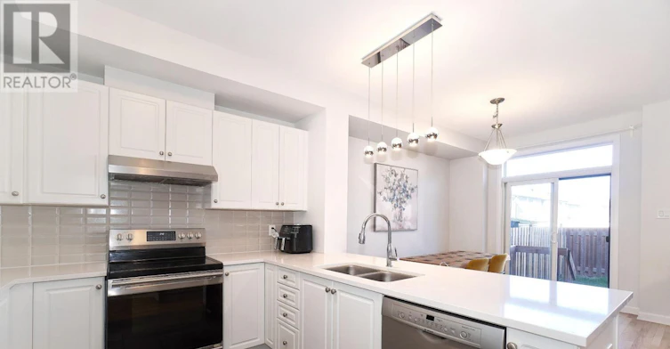 211 Clonrush Way, Ottawa, ON, K2T 0P7 - 6