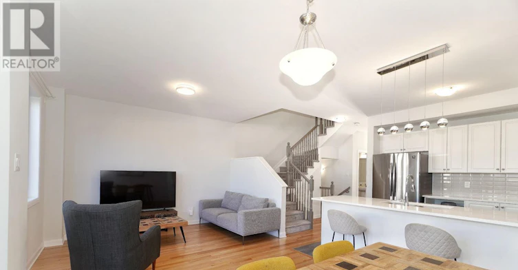 211 Clonrush Way, Ottawa, ON, K2T 0P7 - 10