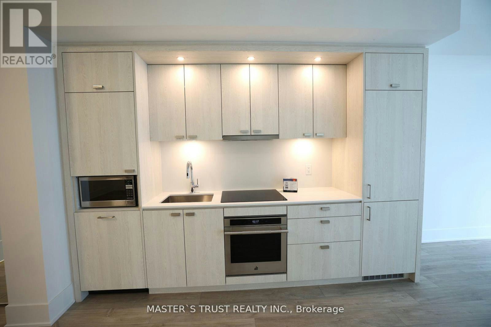 803-470 Front Street W, Toronto, ON, M5V 0V6 - 2