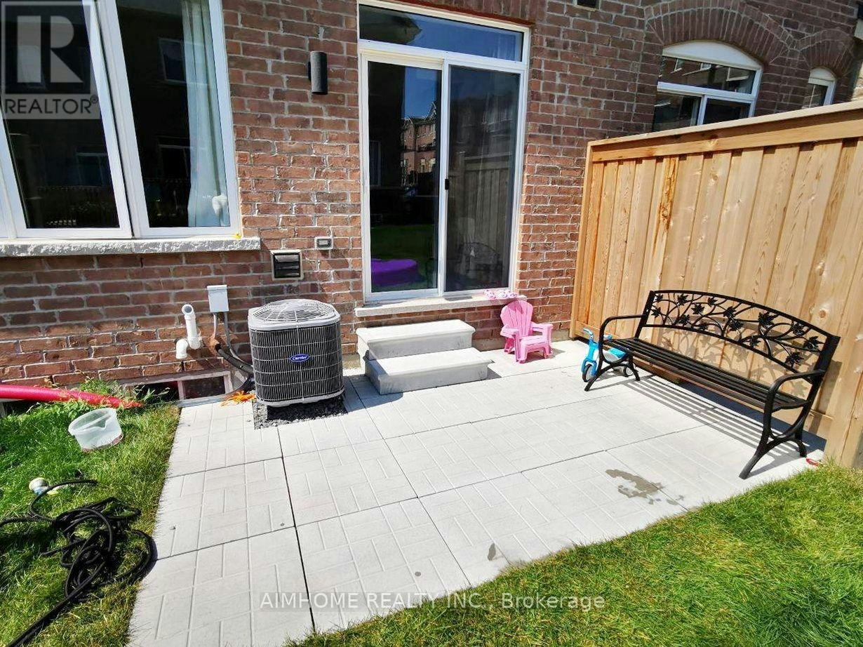 164 Harding Park Street, Newmarket, ON, L3Y 0E4 - 9